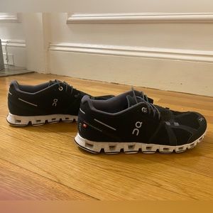 Womens On Running Cloud 5 Sneakers